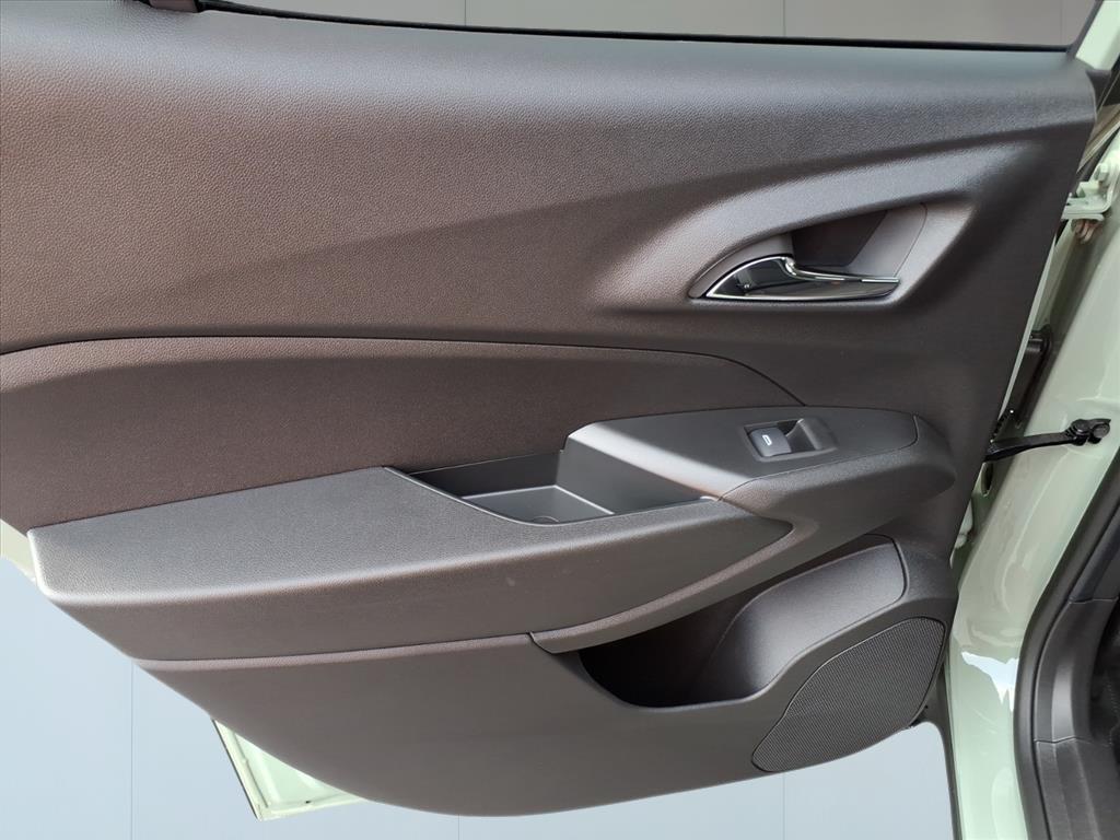 2026 Chevrolet Trax ACTIV photo 5
