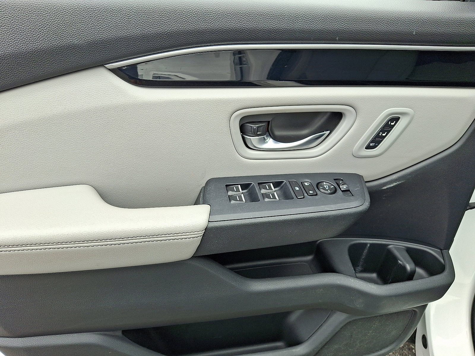 2023 Honda Pilot Touring photo 11