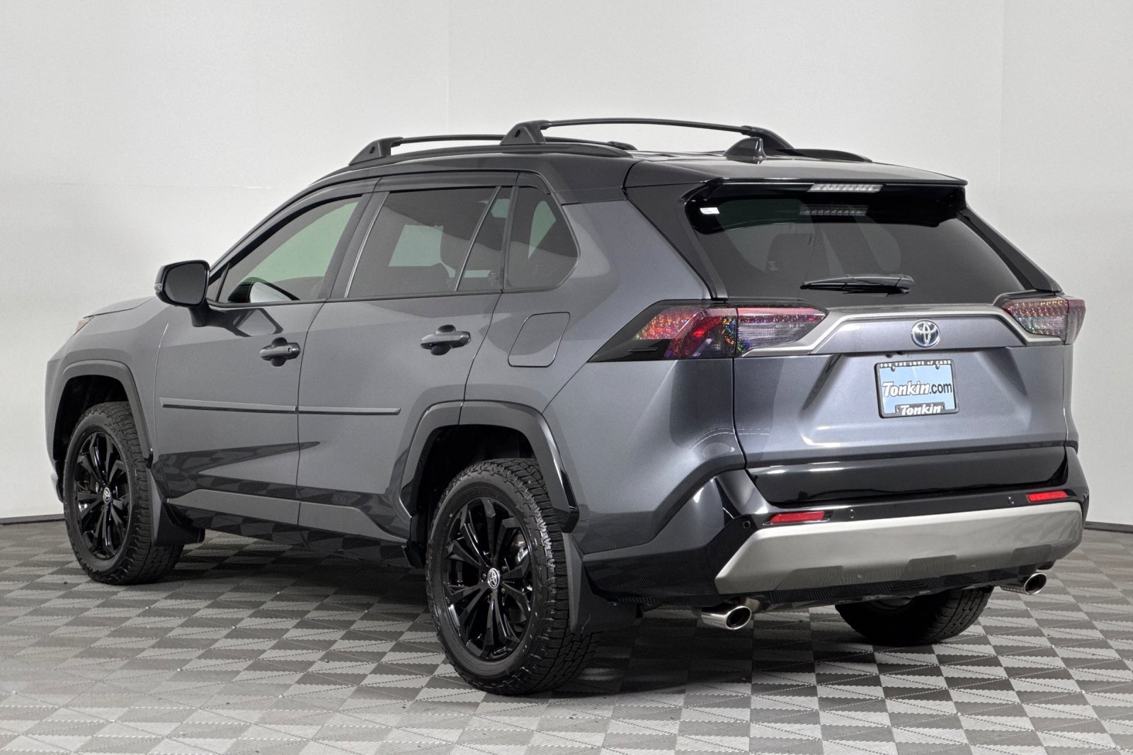 2024 Toyota RAV4 Hybrid XSE photo 6