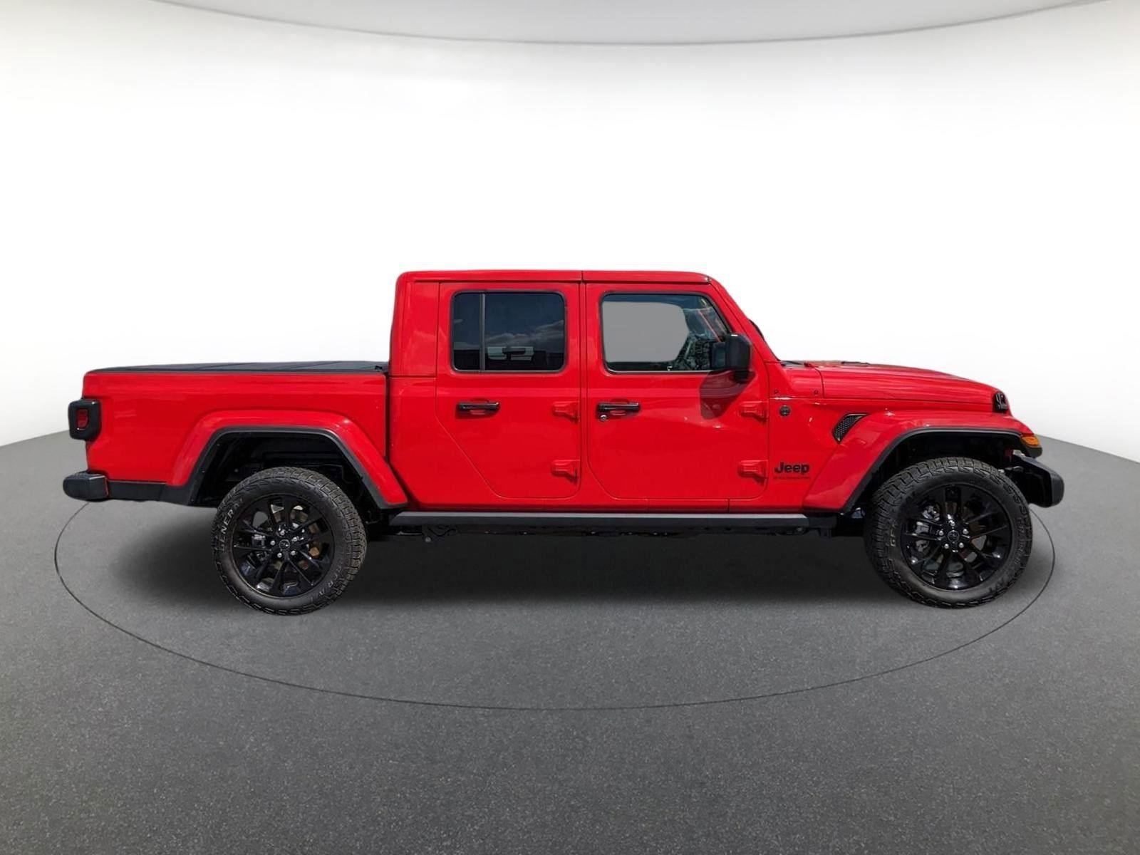 2025 Jeep Gladiator Sport photo 2