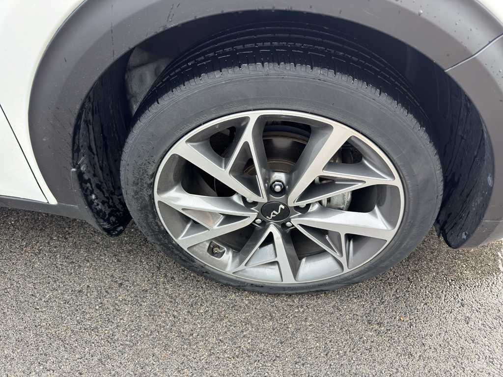 2022 Kia Niro Touring Special Edition photo 6