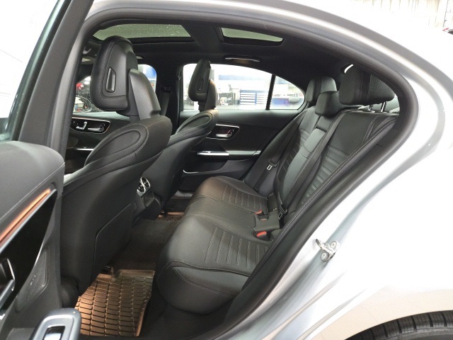 2023 Mercedes Benz C 300 4MATIC photo 4
