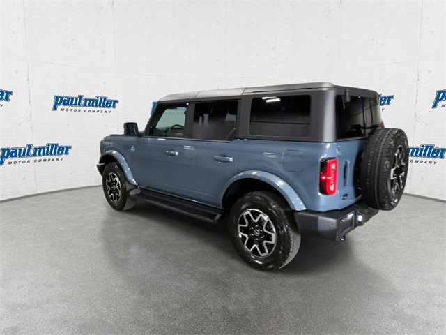 2025 Ford Bronco Outer Banks photo 8