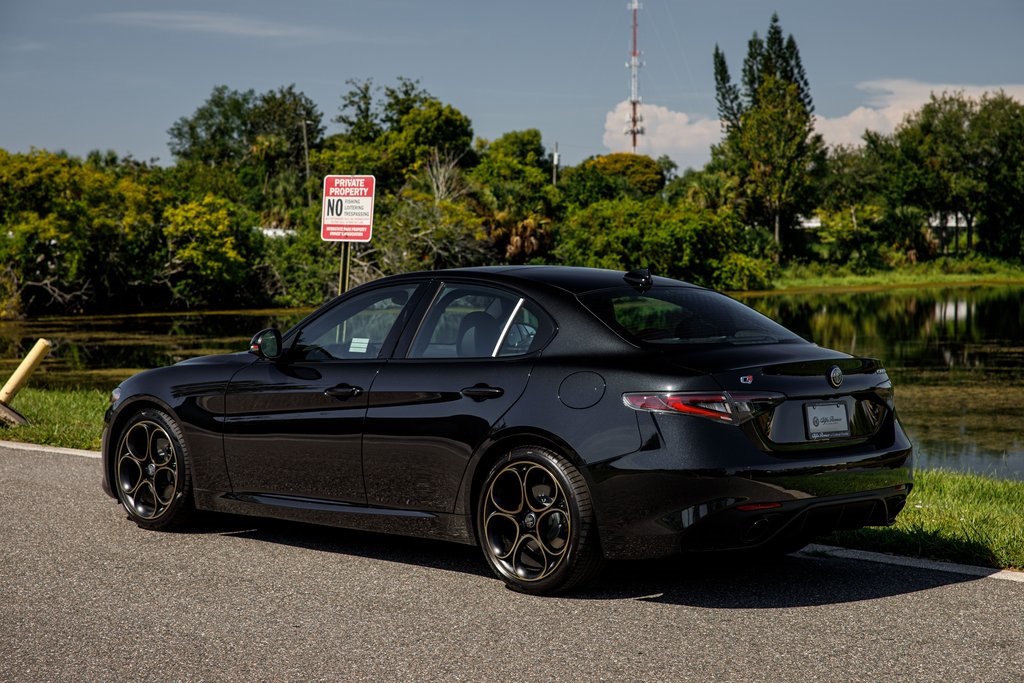 2025 Alfa Romeo Giulia SPRINT photo 5