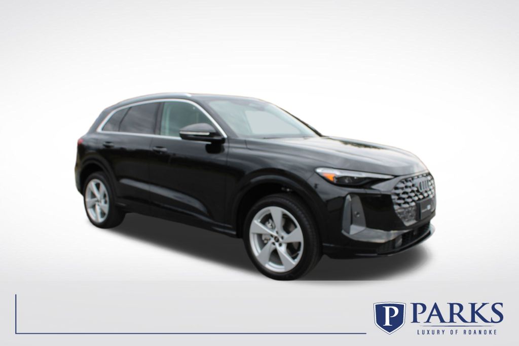 2025 Audi New Q5 Premium Plus's photo