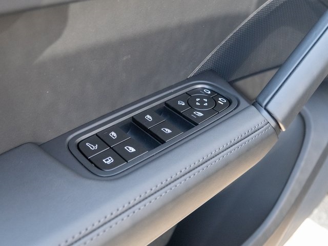 2026 Porsche Cayenne E-Hybrid photo 15
