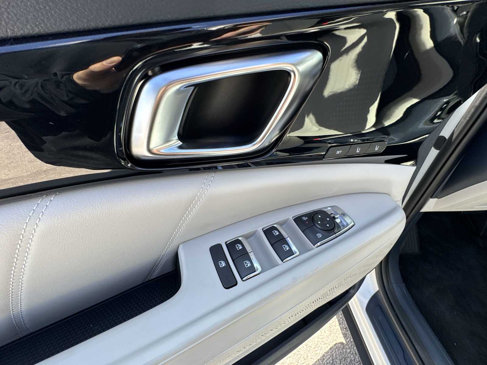 2026 Kia Carnival SX Prestige photo 11