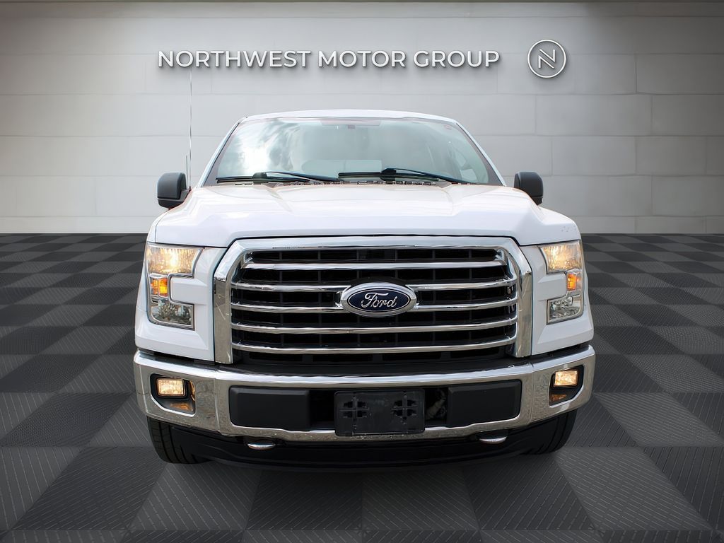 2015 Ford F-150 XLT photo 2