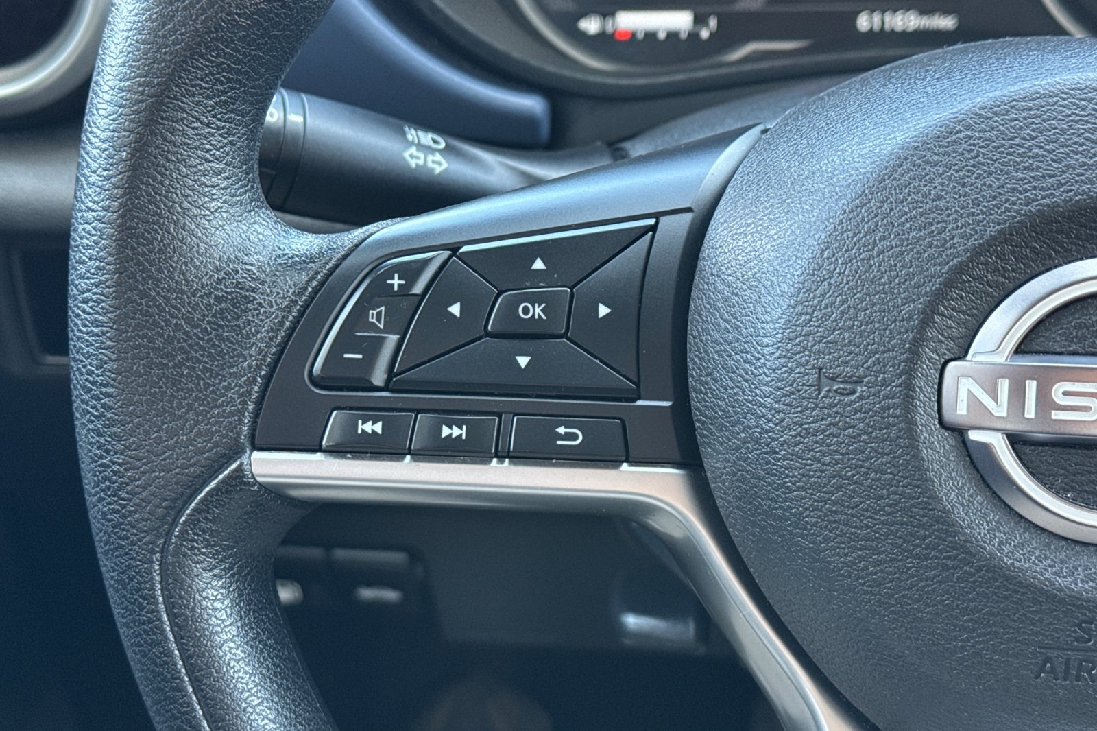 2023 Nissan Versa 1.6 SV photo 26