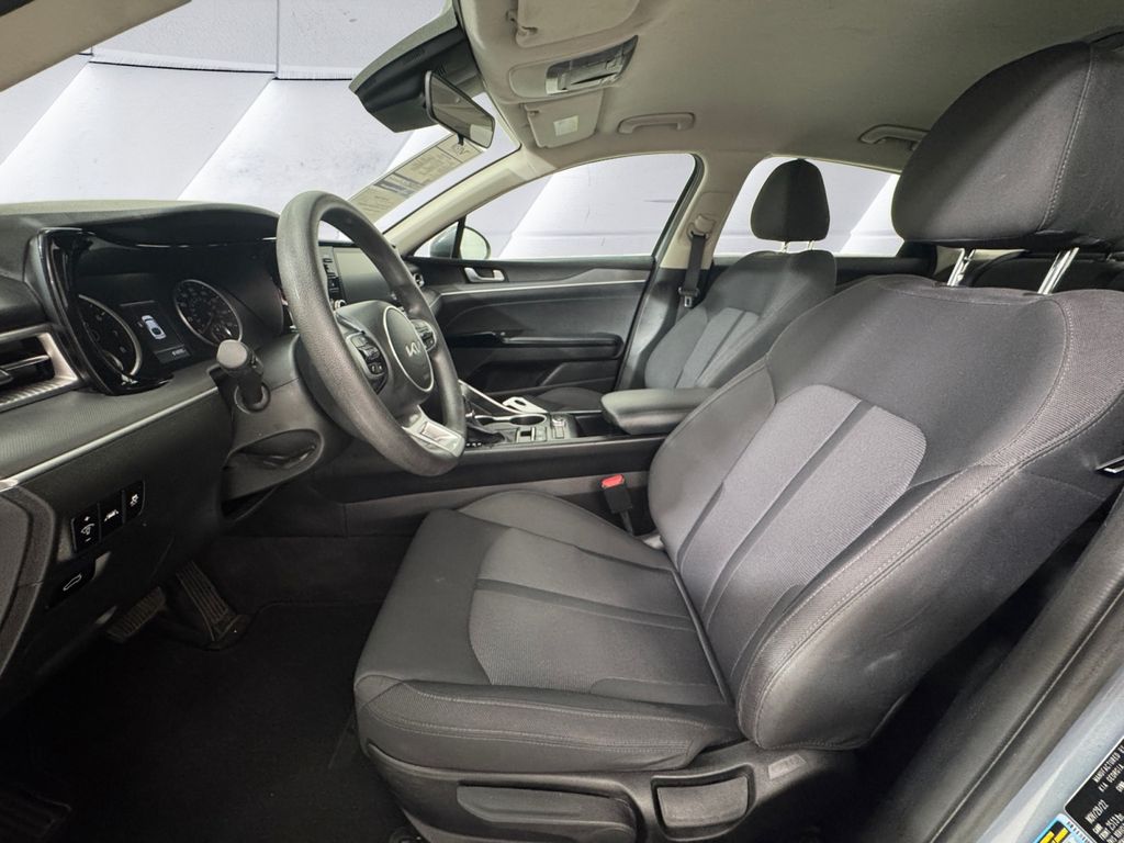 2023 Kia K5 LXS photo 7