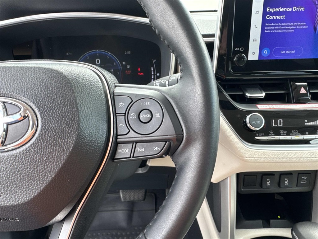 2024 Toyota Corolla Cross XLE photo 21