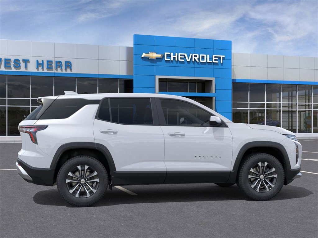 2026 Chevrolet Equinox LT photo 2