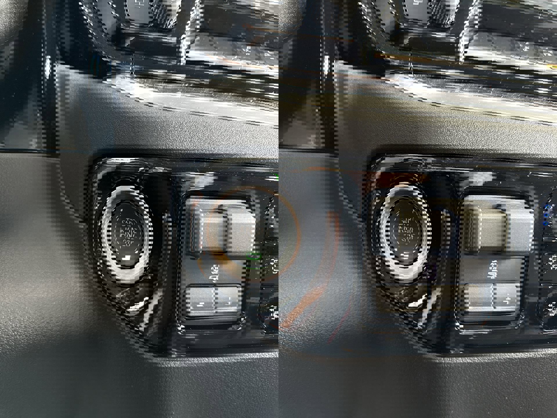 2025 Chevrolet Silverado 2500HD LTZ photo 15
