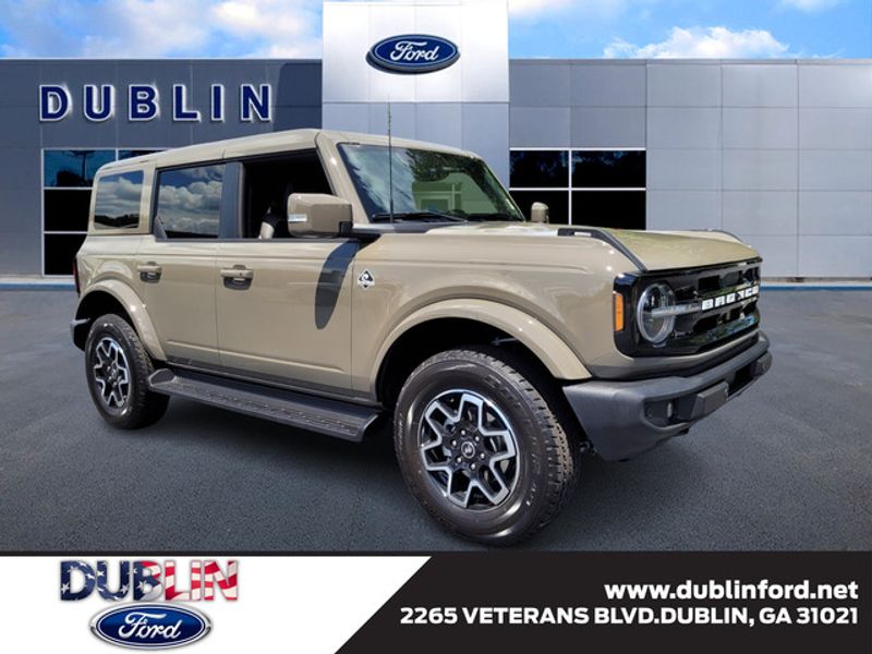 2025 Ford Bronco 4-Door Outer Banks's photo