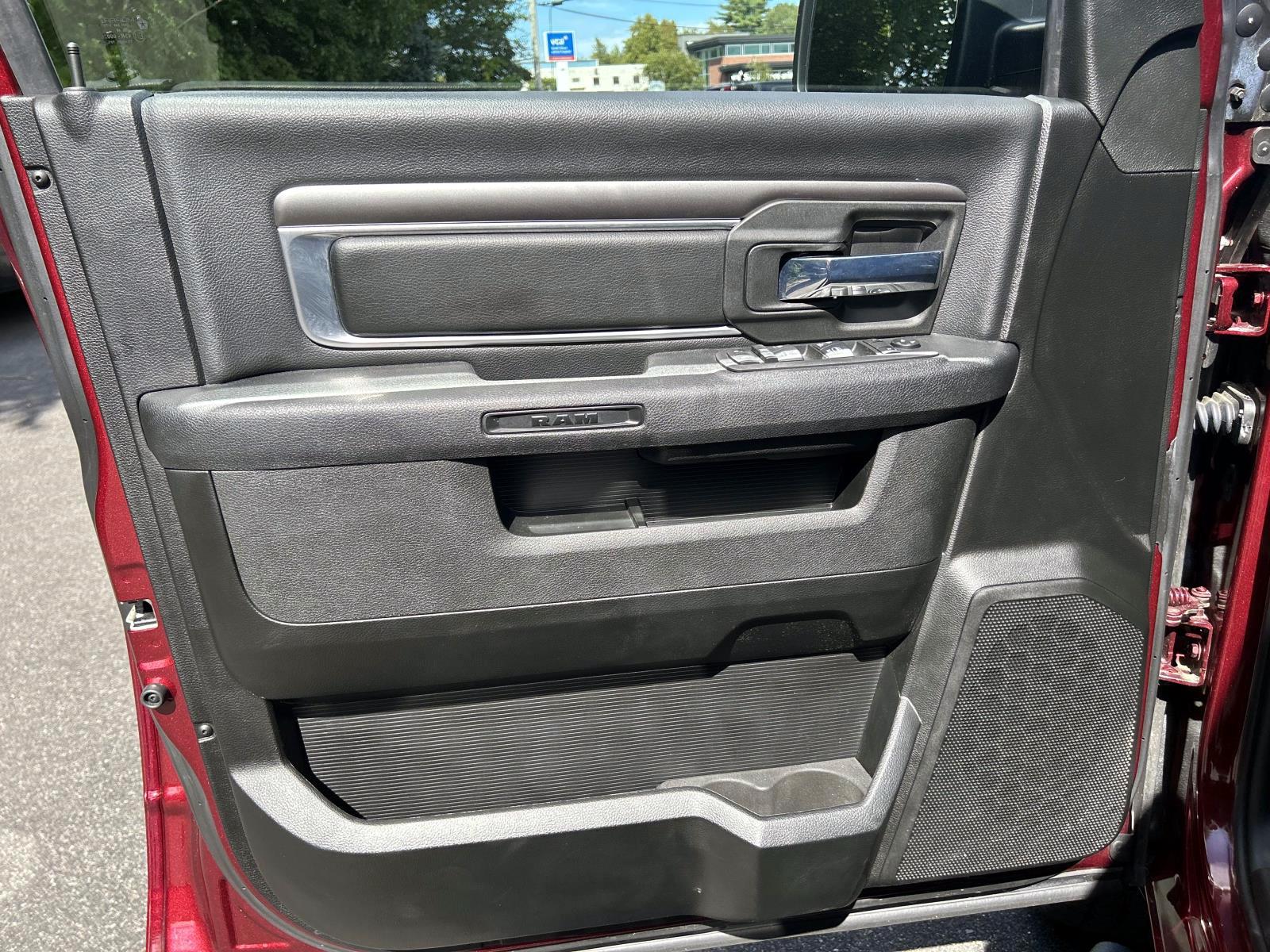 2022 Ram 1500 Classic Warlock photo 12