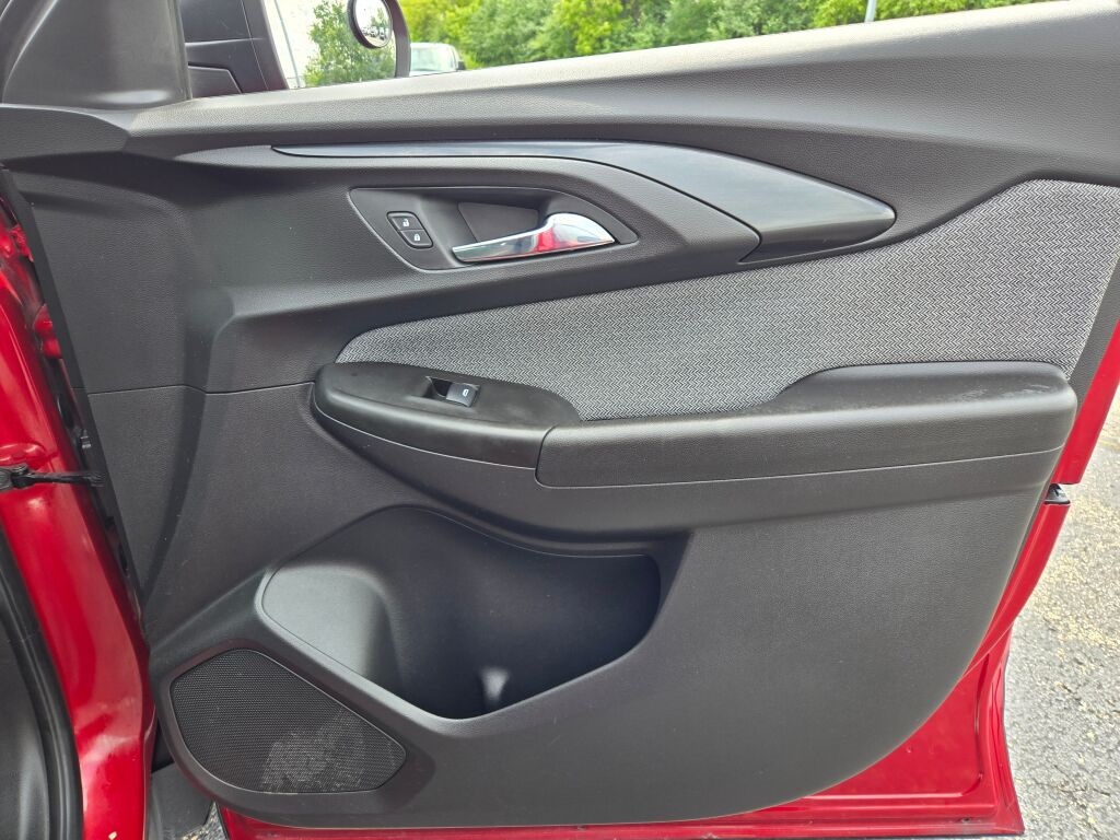 2021 Chevrolet Trailblazer LS photo 5