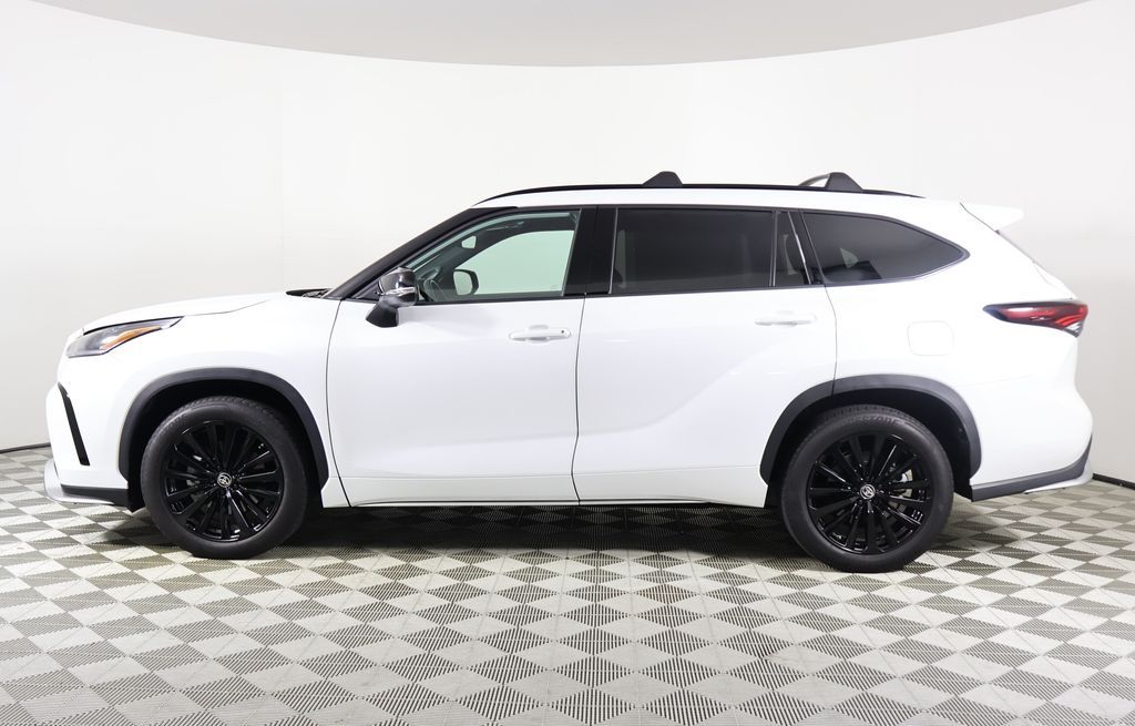 2024 Toyota Highlander XSE photo 3