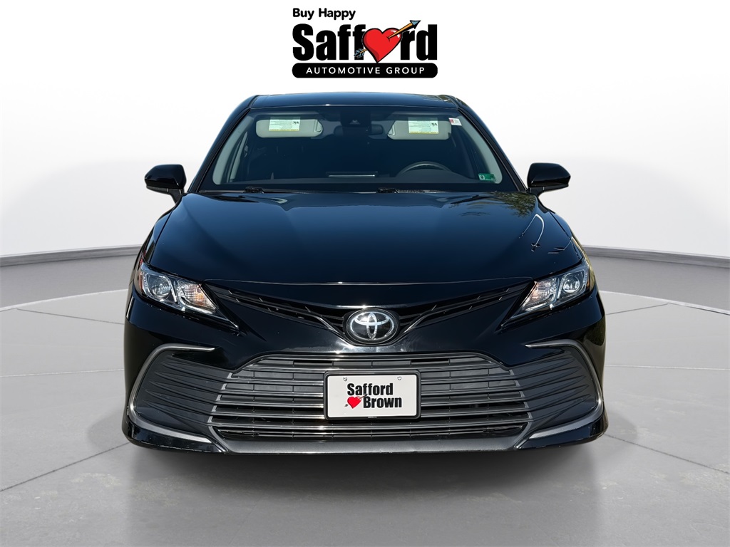 2021 Toyota Camry LE photo 9