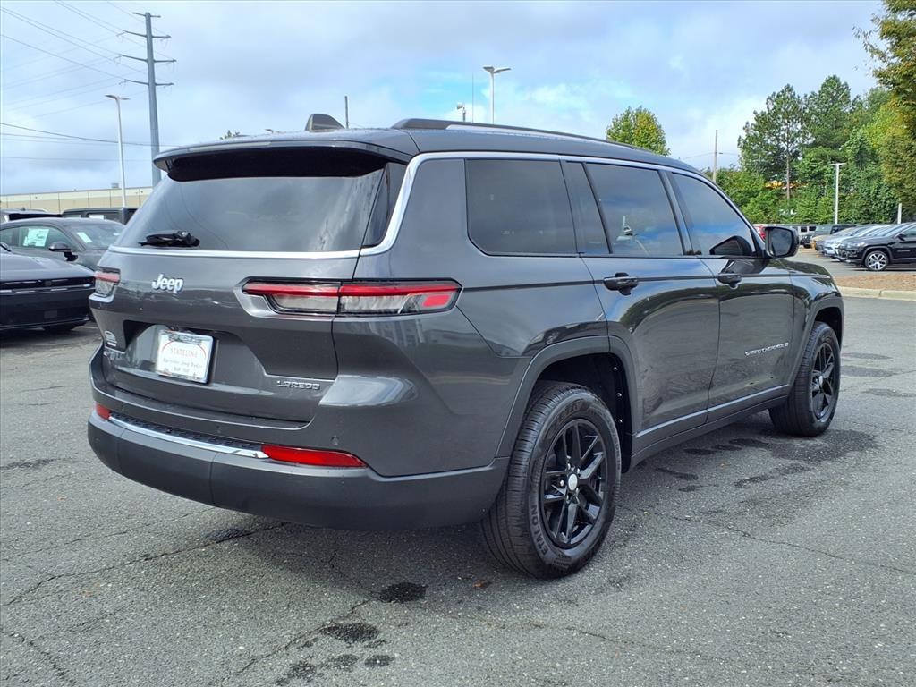 2022 Jeep Grand Cherokee Laredo photo 17