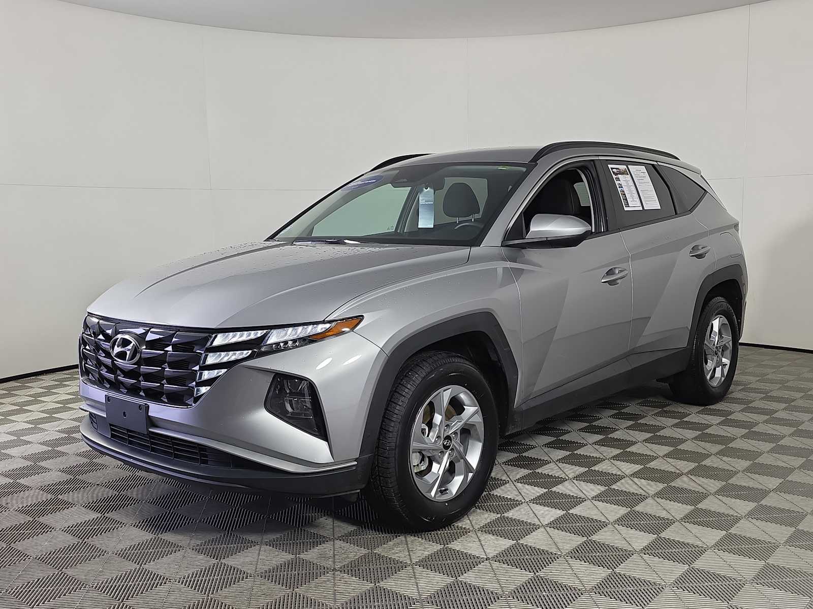 2024 Hyundai Tucson SEL photo 3