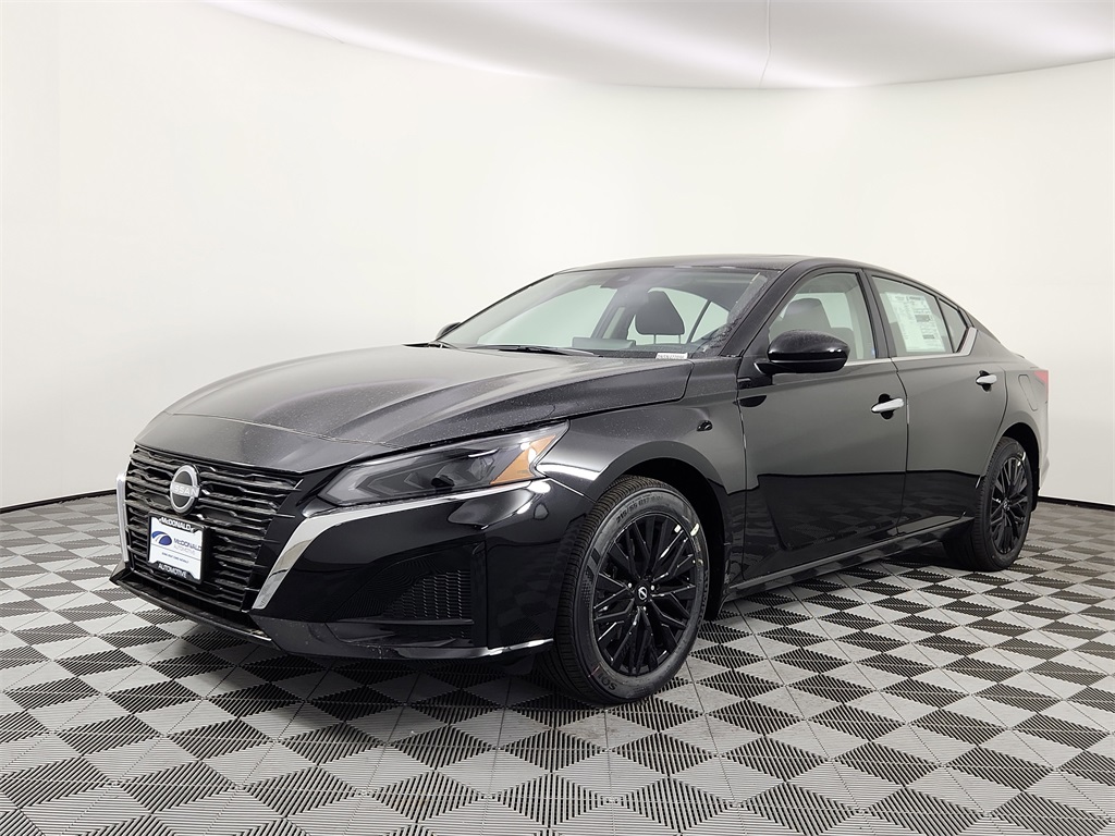 2025 Nissan Altima SV's photo