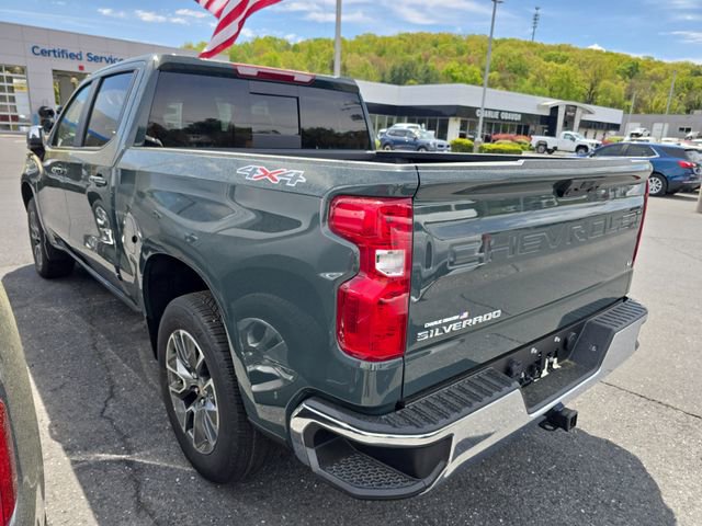 2025 Chevrolet Silverado 1500 LT photo 2