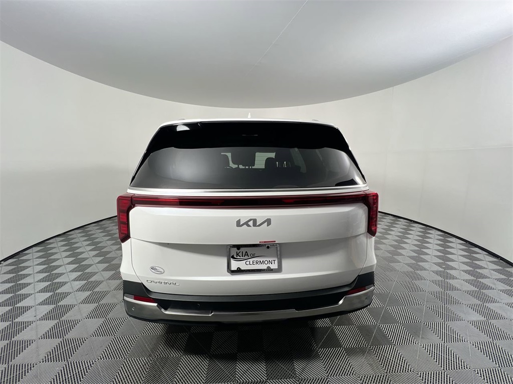 2026 Kia Carnival LX photo 3
