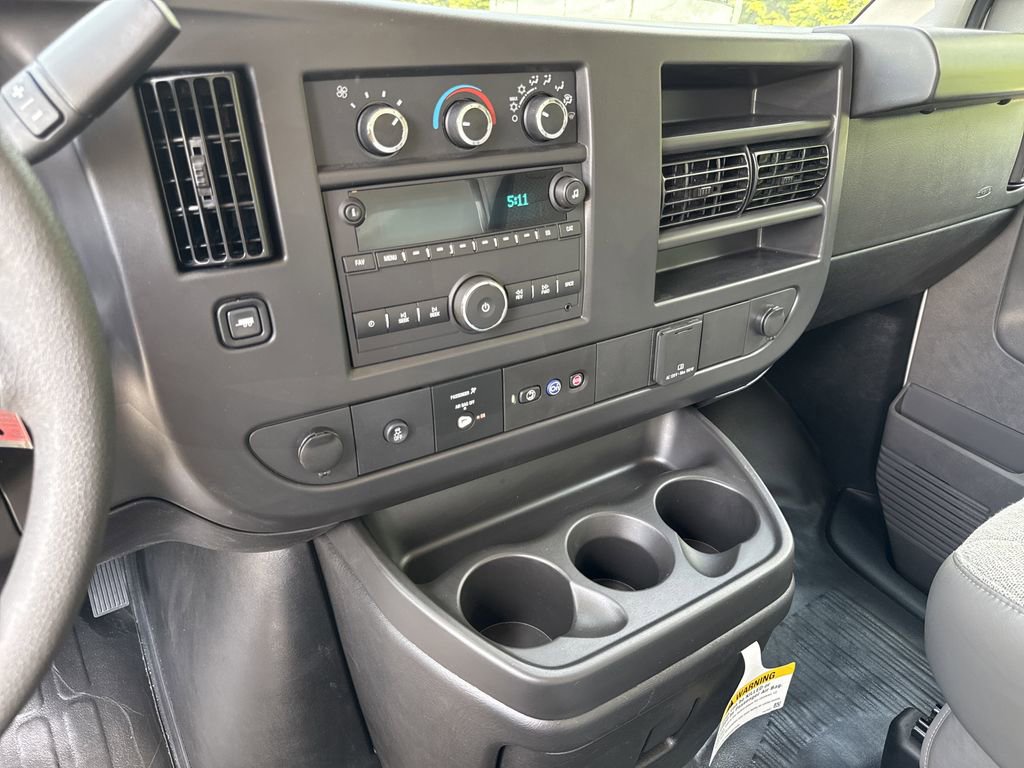 2025 Gmc Savana Cutaway 3500 photo 18