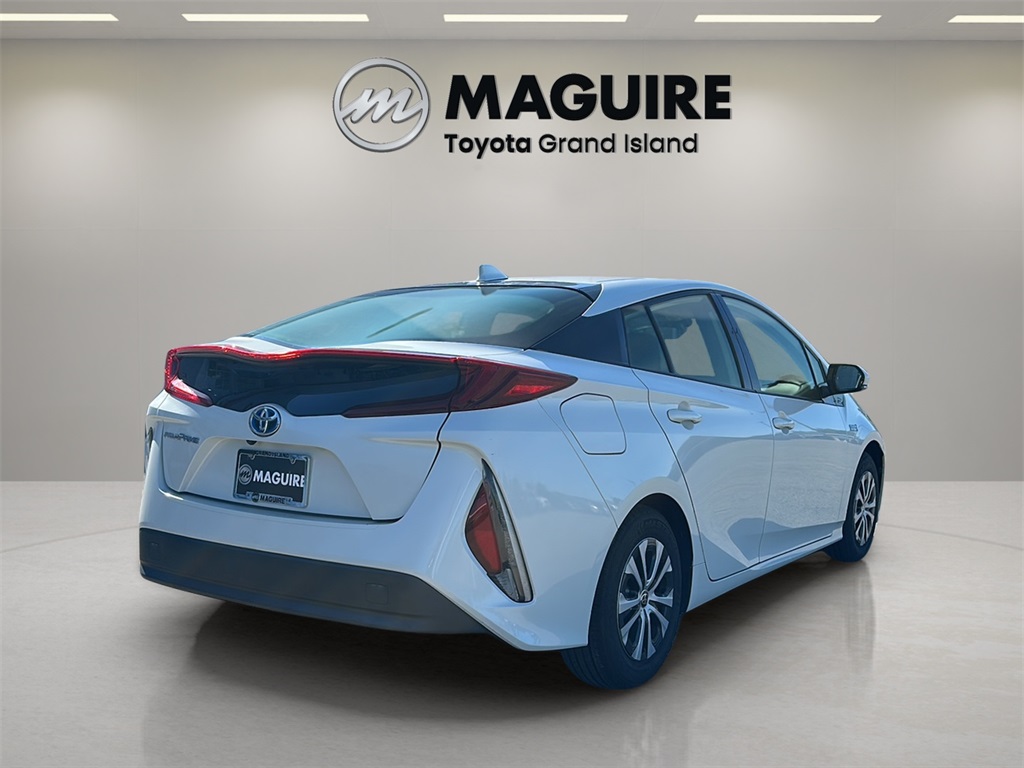 2020 Toyota Prius Prime LE photo 5