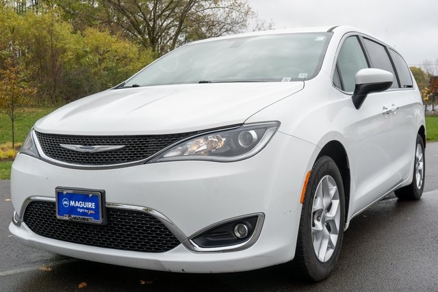 Used 2017 Chrysler Pacifica Touring Plus with VIN 2C4RC1BGXHR817086 for sale in Syracuse, NY