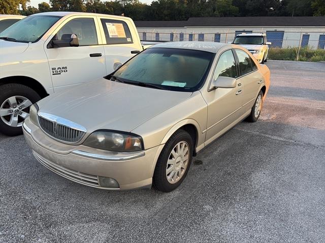 2005 Lincoln LS photo 2