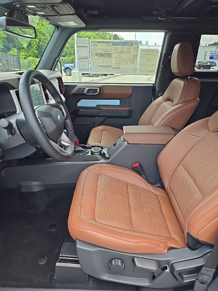 2024 Ford Bronco Heritage Limited First Edition photo 31