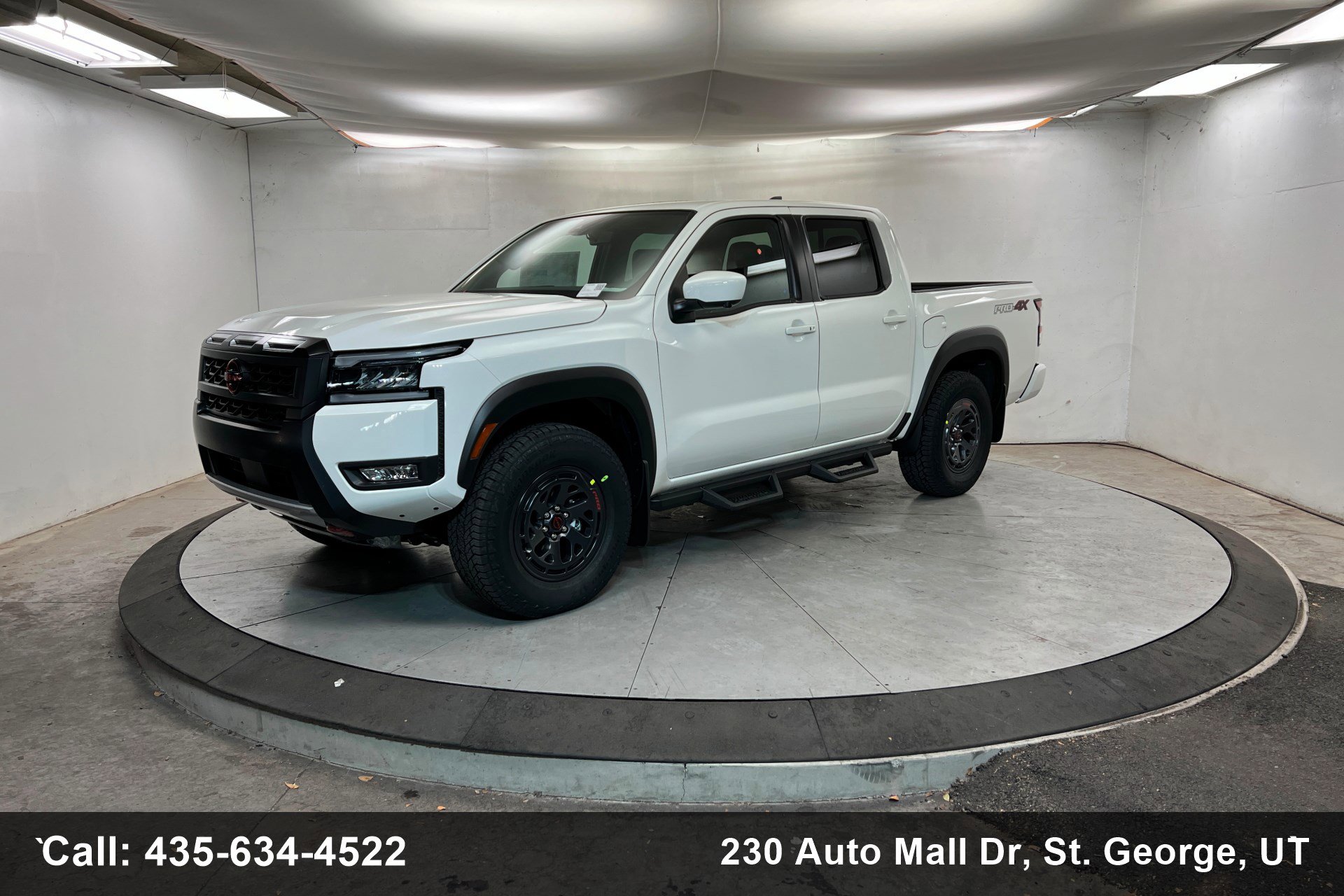 2026 Nissan Frontier PRO-4X's photo