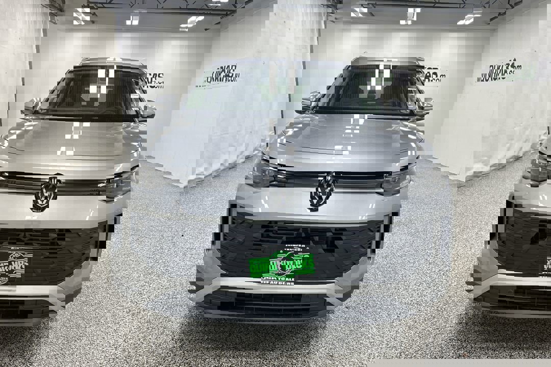 2025 Volkswagen Tiguan S photo 2