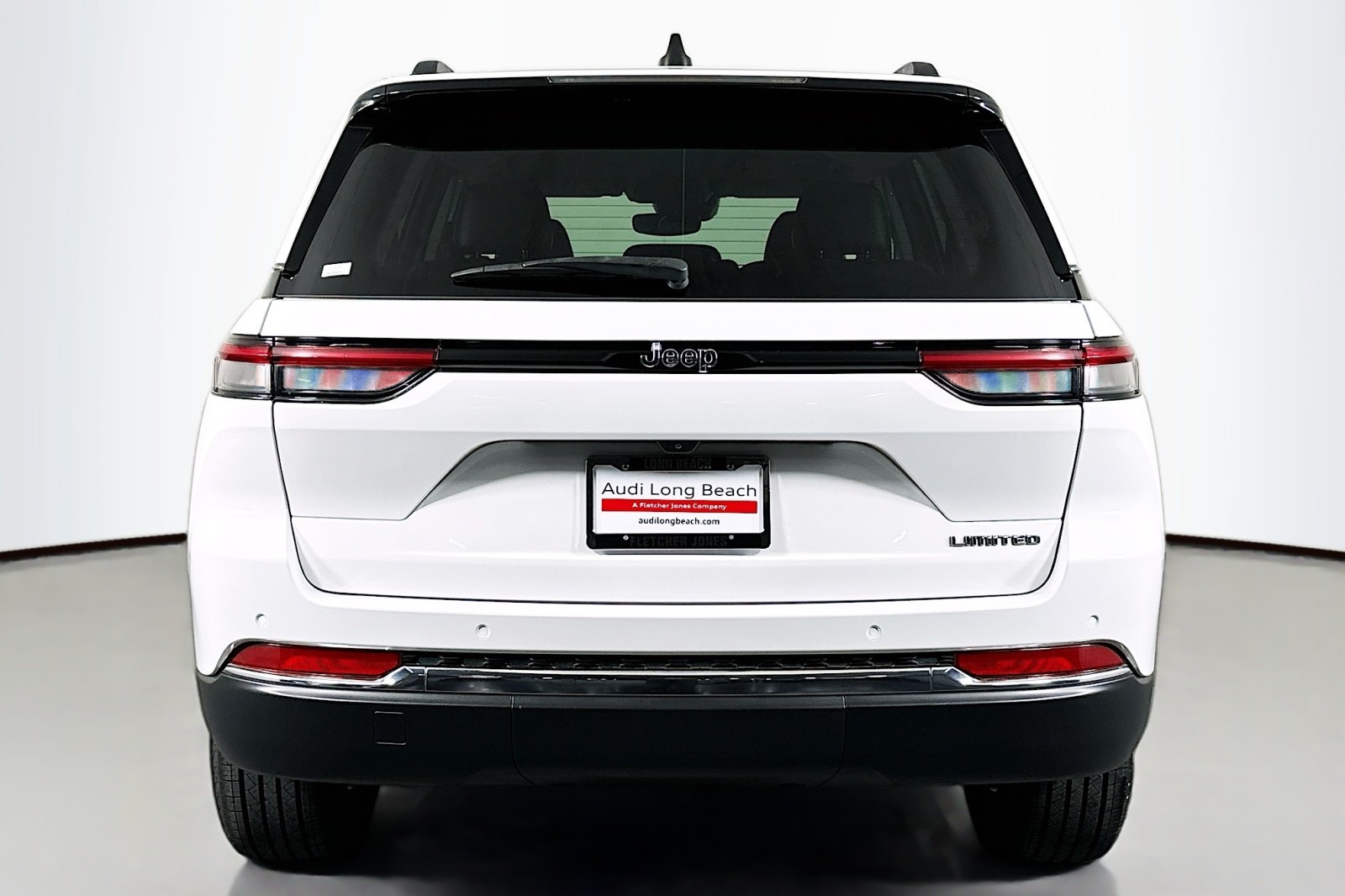 2023 Jeep Grand Cherokee Limited photo 2