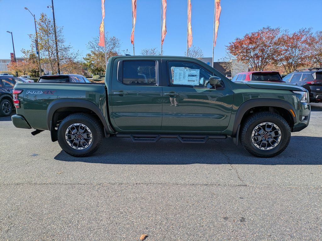 2026 Nissan Frontier PRO-4X photo 2
