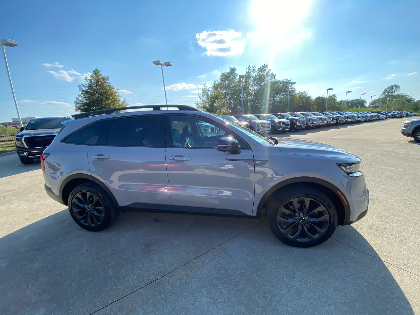 2022 Kia Sorento X-Line SX Prestige photo 3