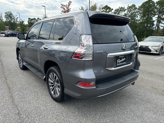 2022 Lexus GX 460 Luxury photo 2