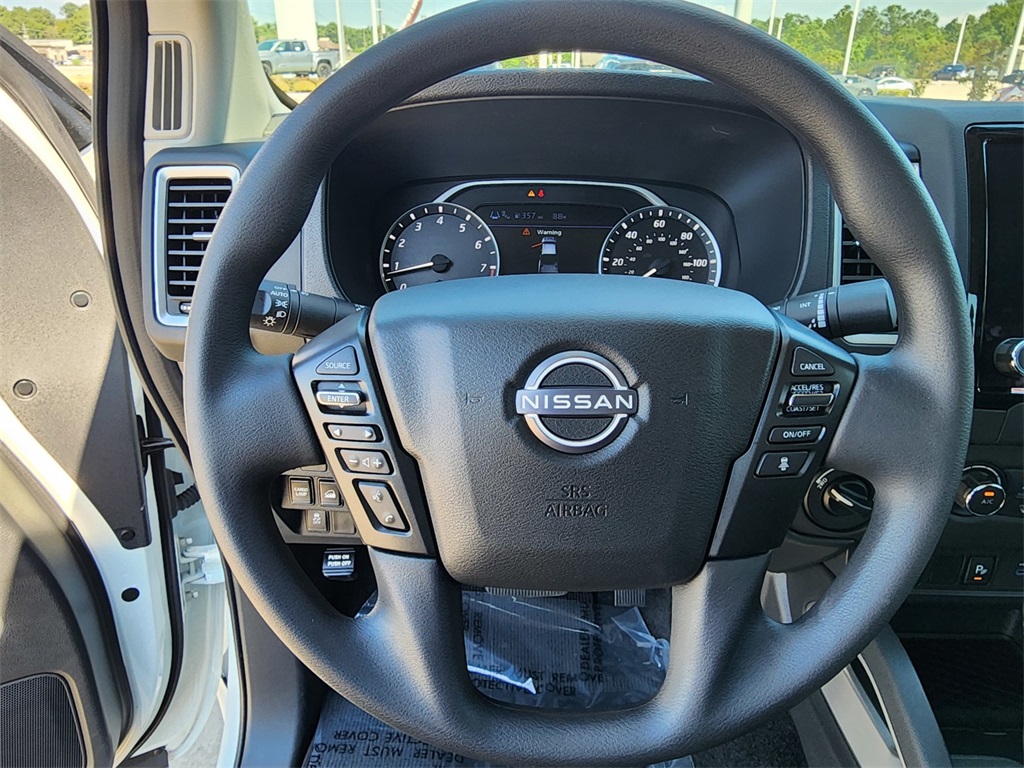 2024 Nissan Frontier SV photo 16
