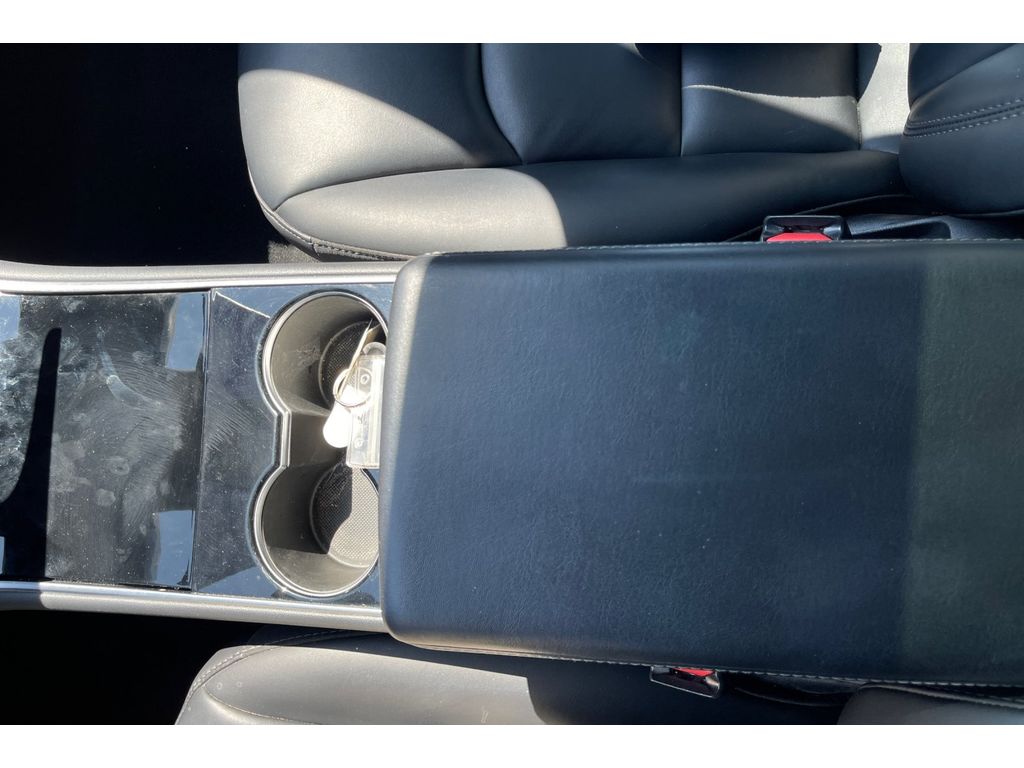 2020 Tesla Model 3 Long Range photo 25