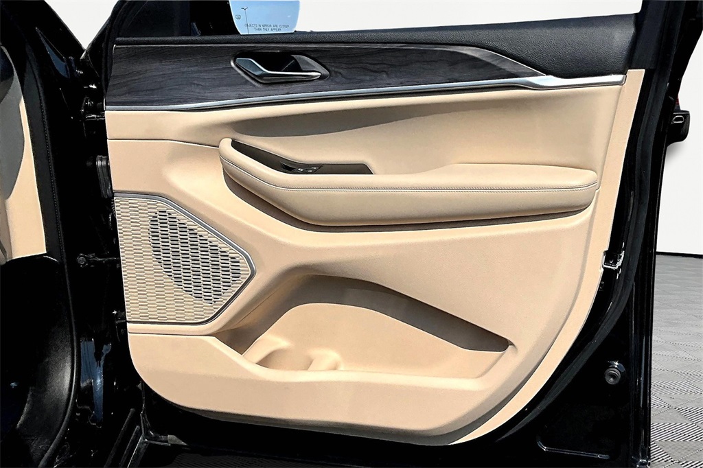 2021 Jeep Grand Cherokee Limited photo 23
