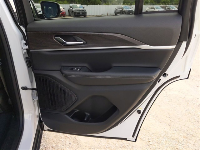 2025 Jeep Grand Cherokee Limited photo 27