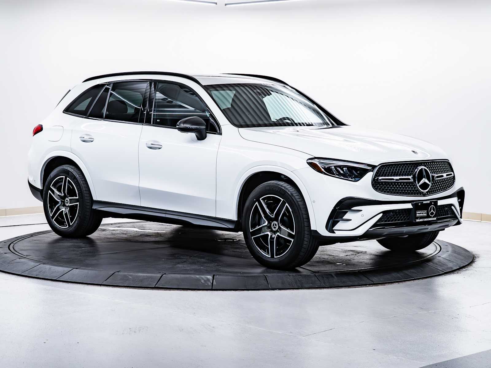 2025 Mercedes-Benz GLC Base's photo