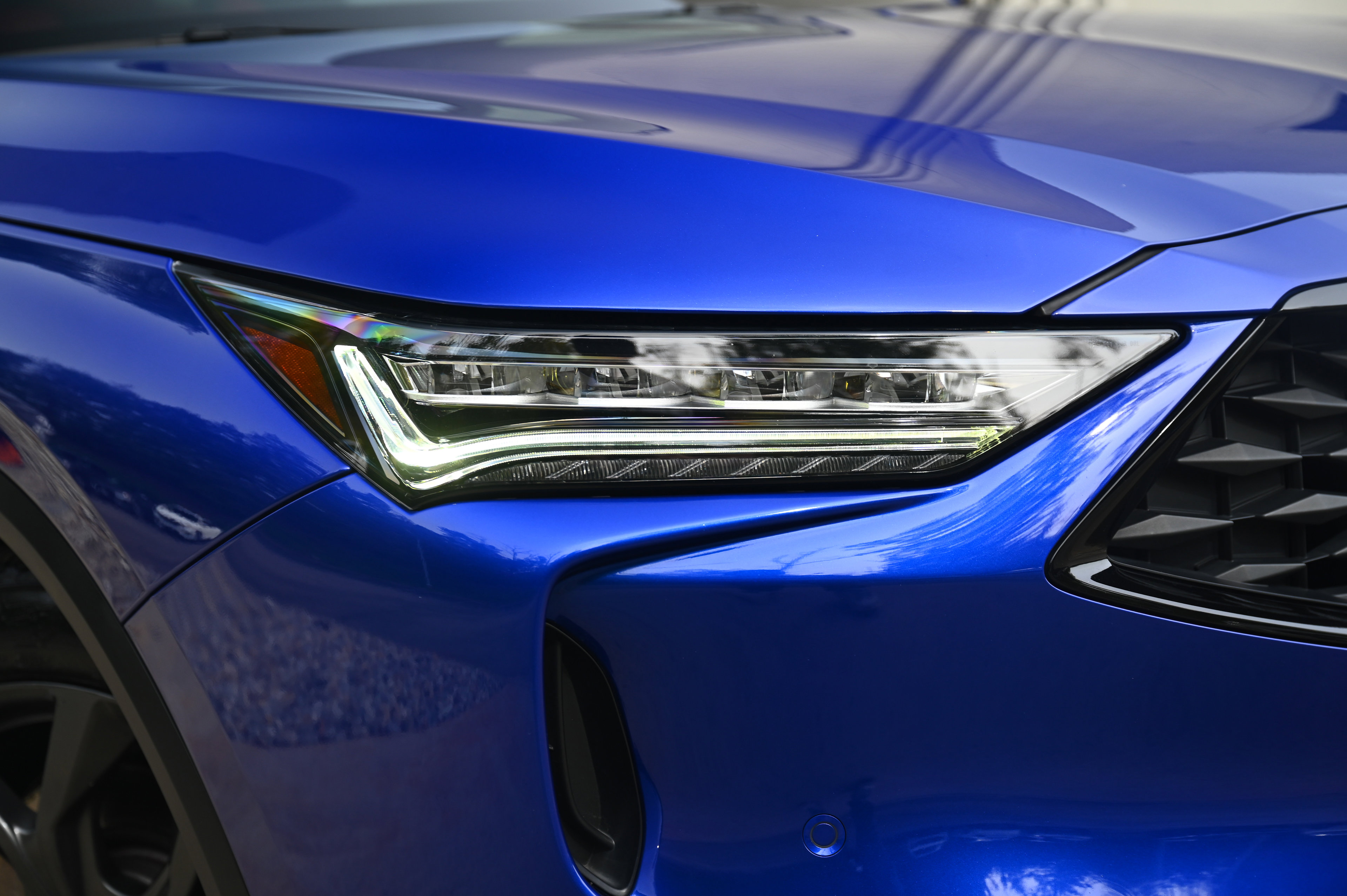2023 Acura MDX SH-AWD A-Spec photo 4