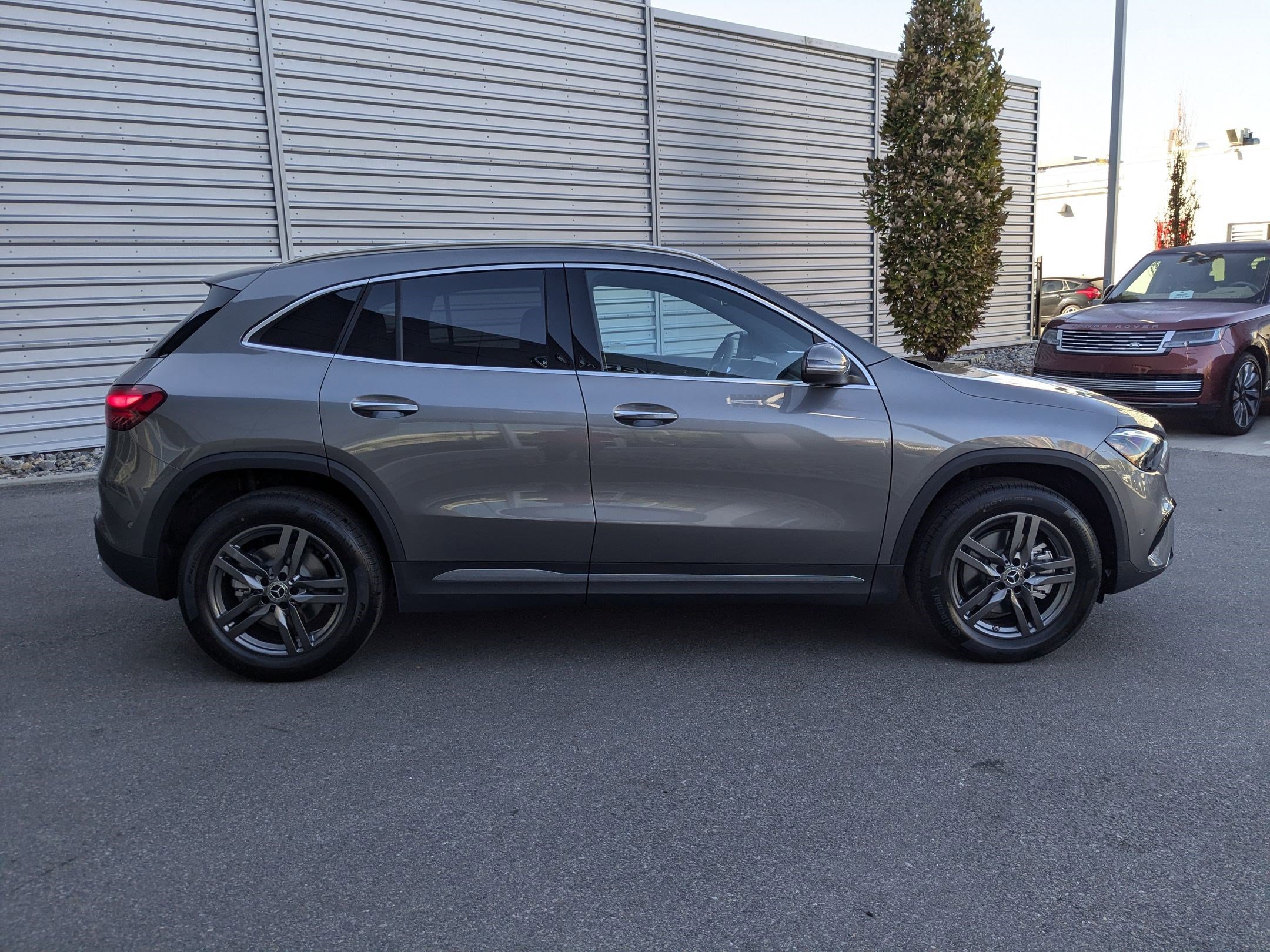 2025 Mercedes Benz GLA 250 4MATIC photo 2