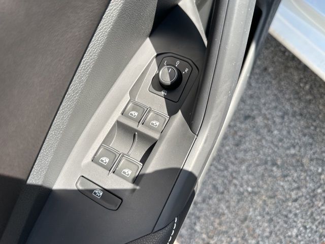 2025 Volkswagen Jetta Sport photo 8