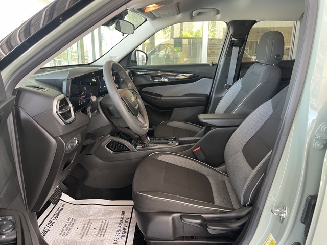 2025 Chevrolet Trailblazer LT photo 14