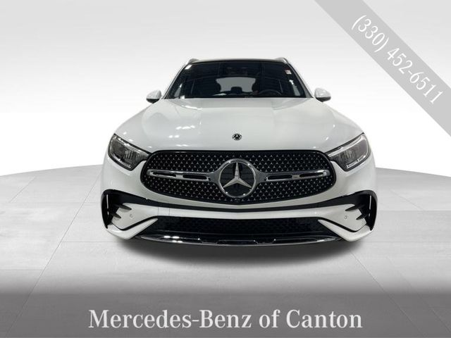 2026 Mercedes-Benz GLC Base's photo