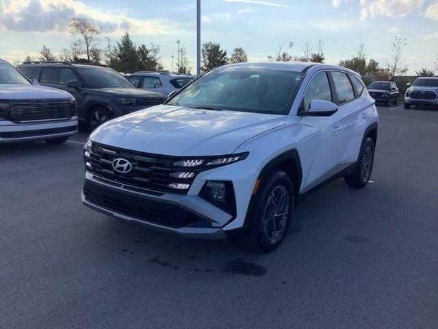 2026 Hyundai Tucson Blue SE's photo