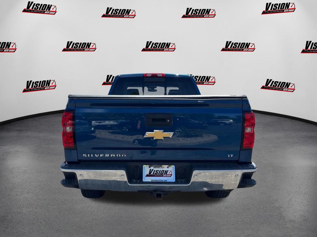 2017 Chevrolet Silverado 1500 LT photo 6